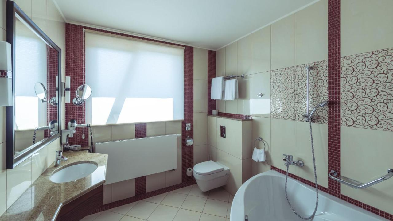 Double Room Private Bathroom,1034108393:JPEG