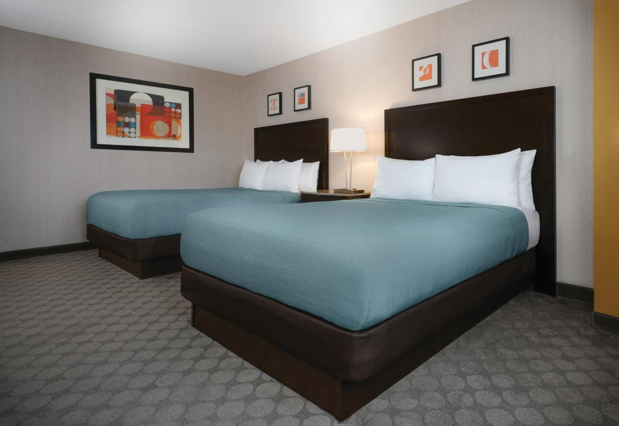 West Tower Double Queen Room