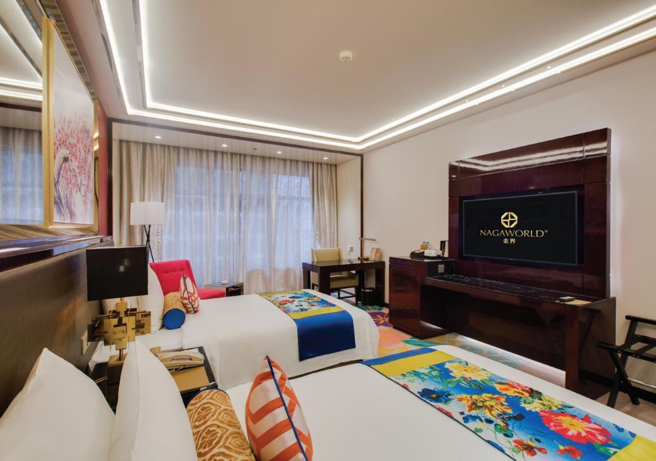 Deluxe Room NagaWorld 1