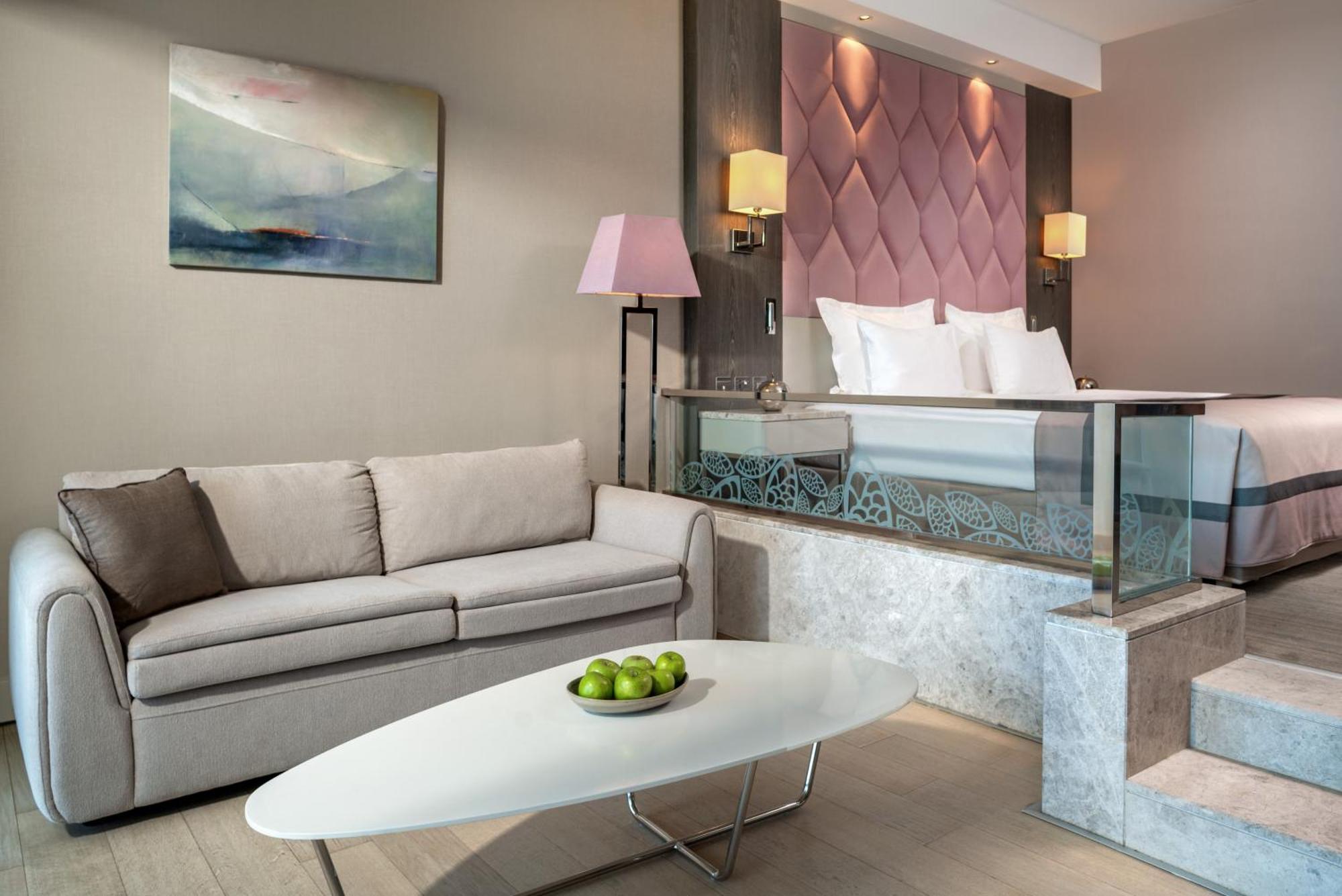 Deluxe King Room Sea View