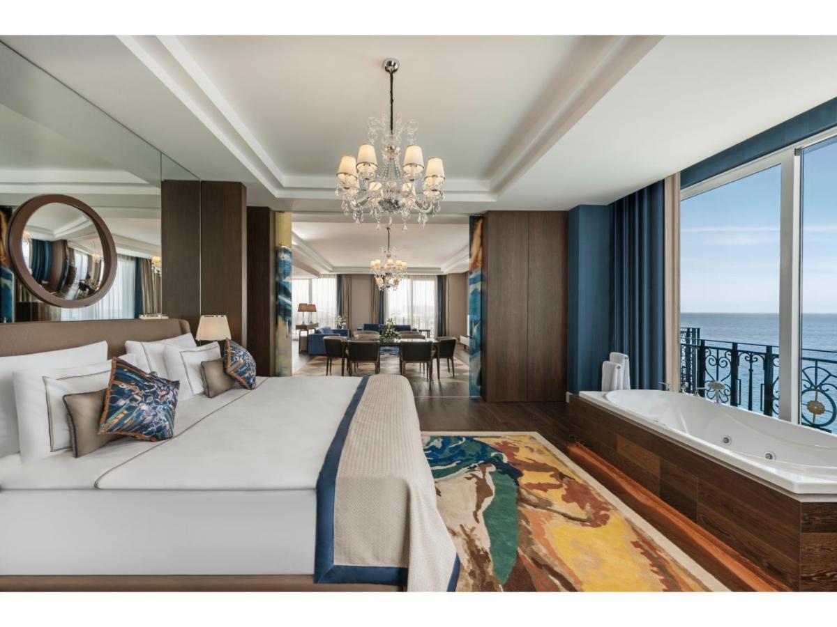 Queen Suite Sea View