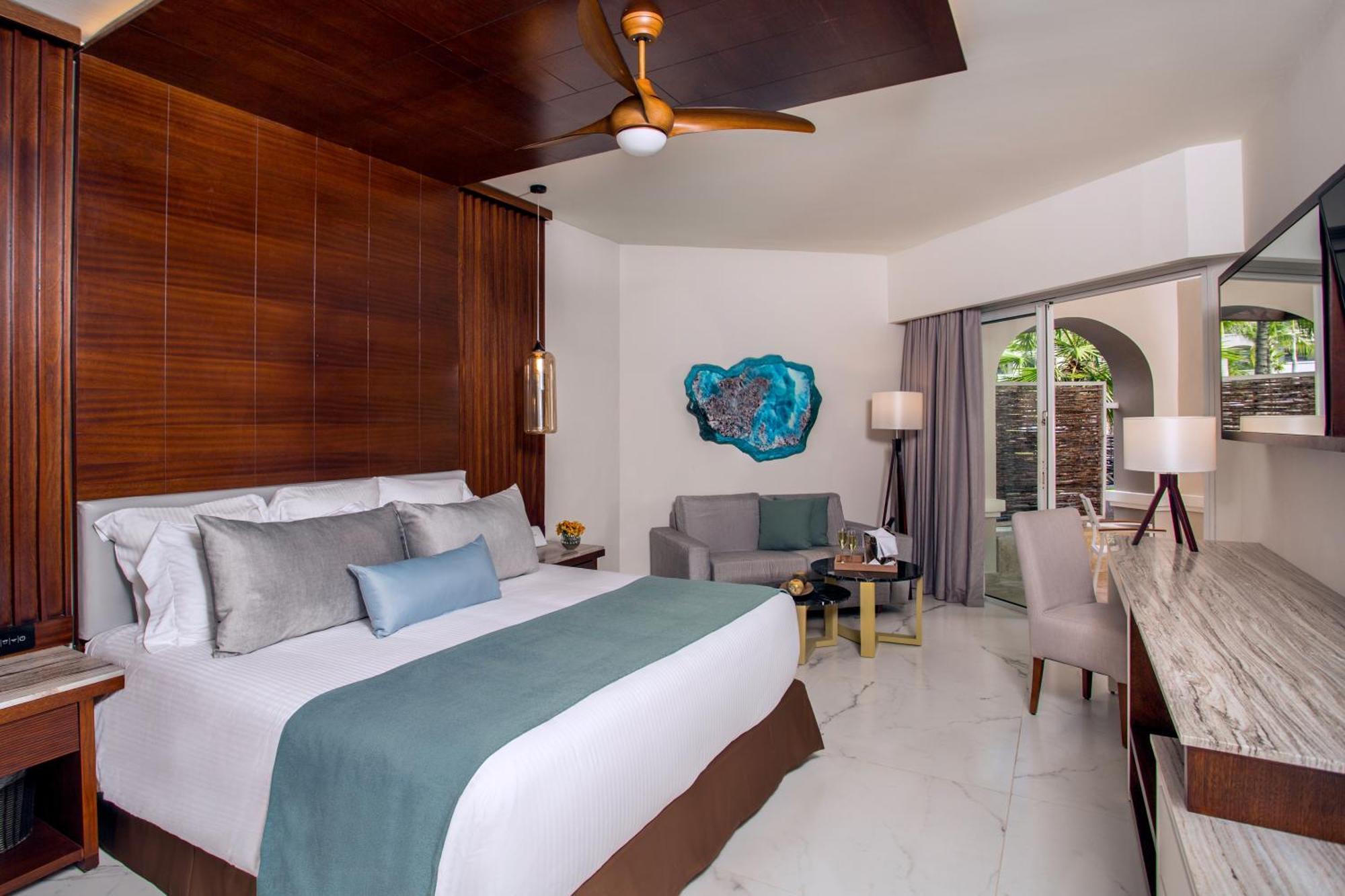 Suite with Private Pool