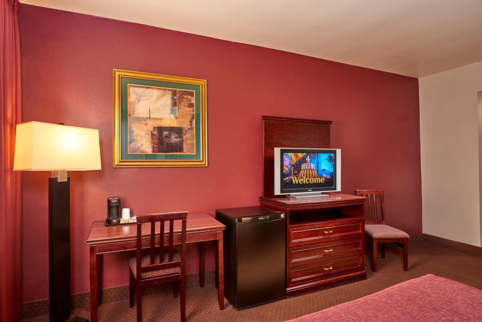 Two Queen Beds,1275347776:JPEG