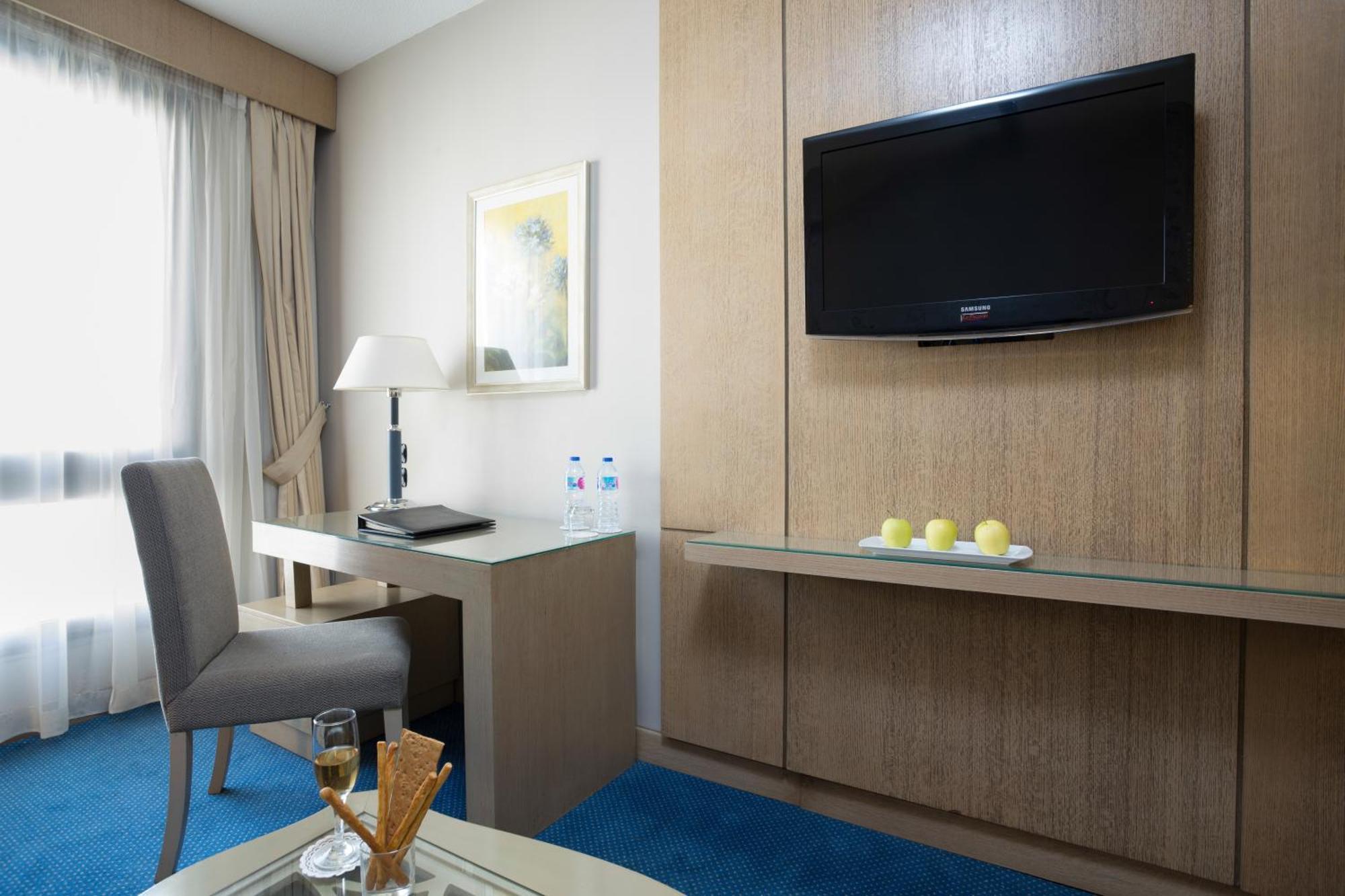 Deluxe Suite