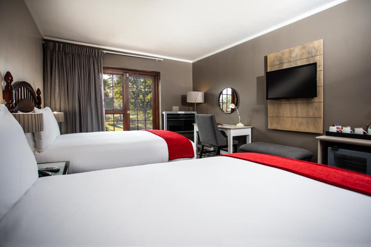 Superior Double or Twin Room with Pool View