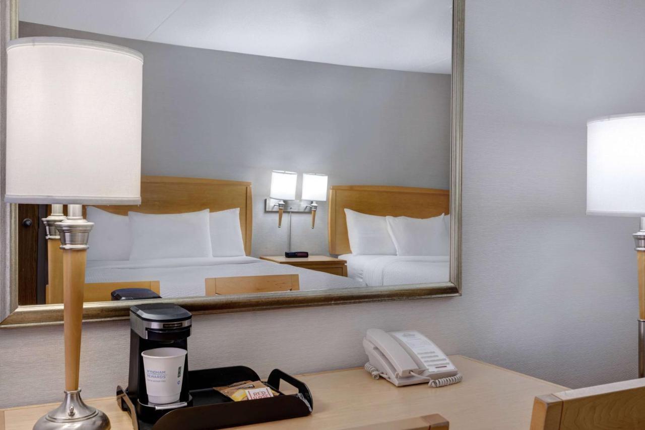 Queen Room with Two Queen Beds - Non-Smoking