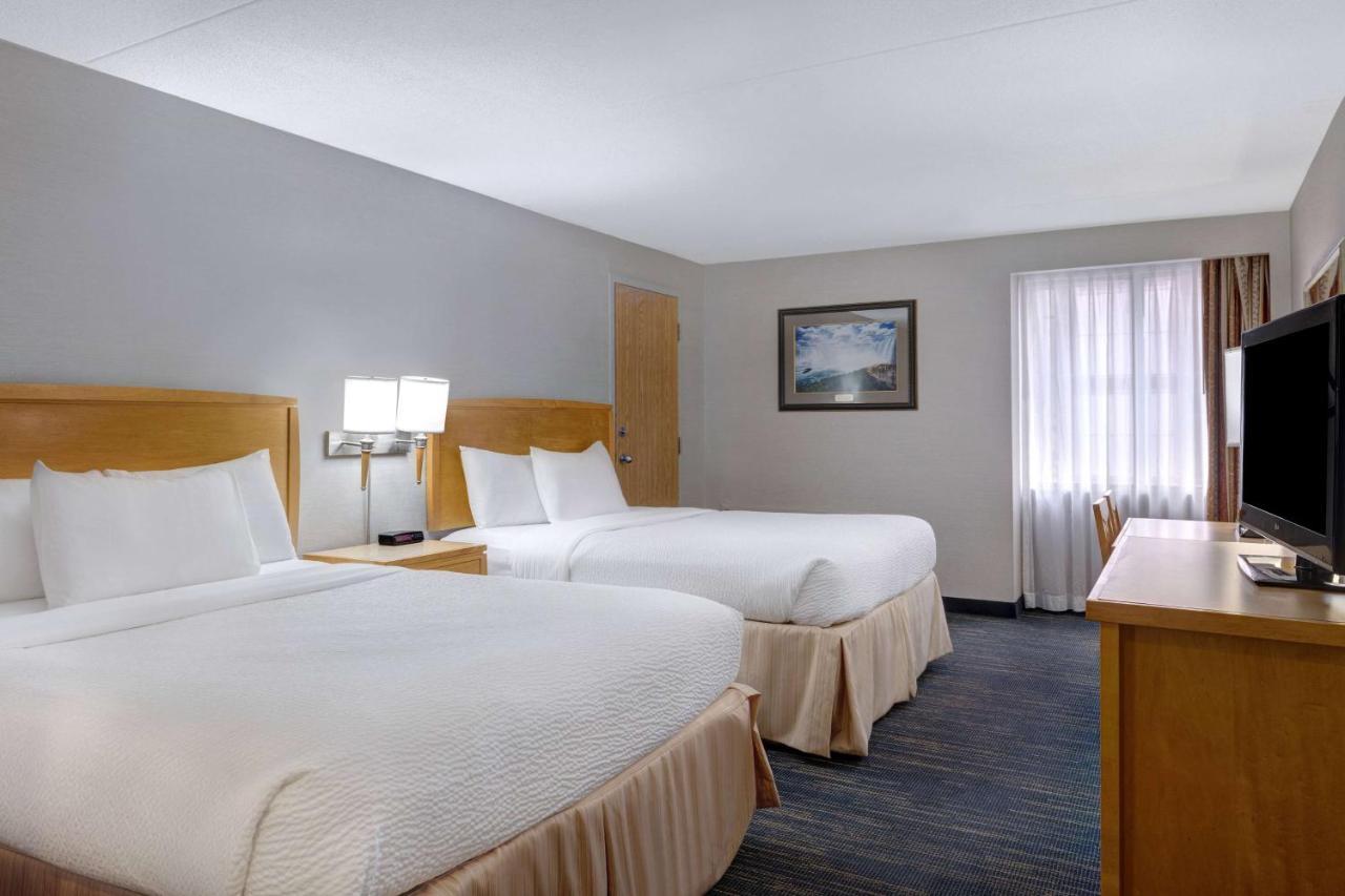 Double Room with Two Double Beds - Non-Smoking