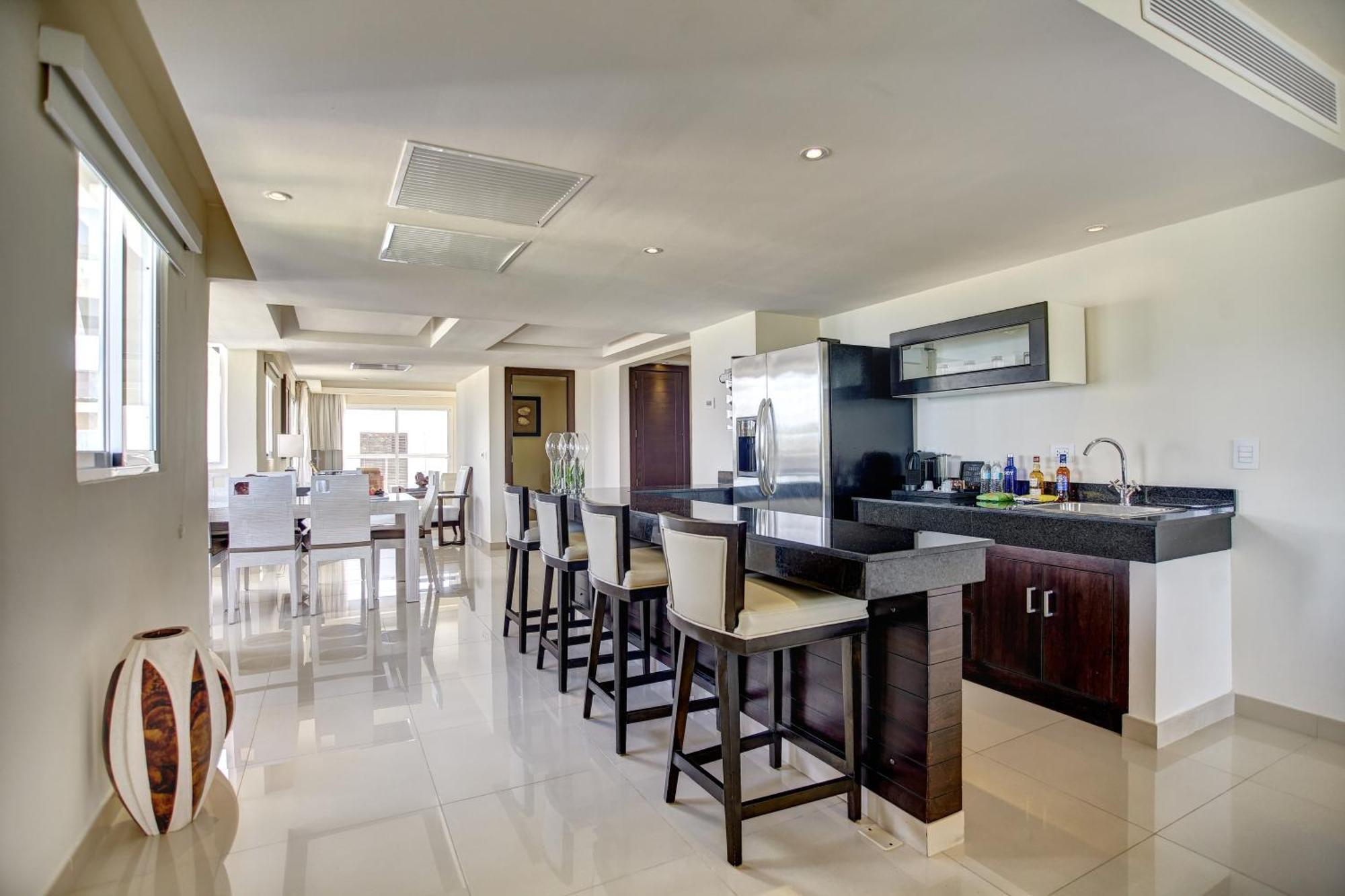 Luxury Chairman Two Bedroom Suite Ocean Front Diamond Club