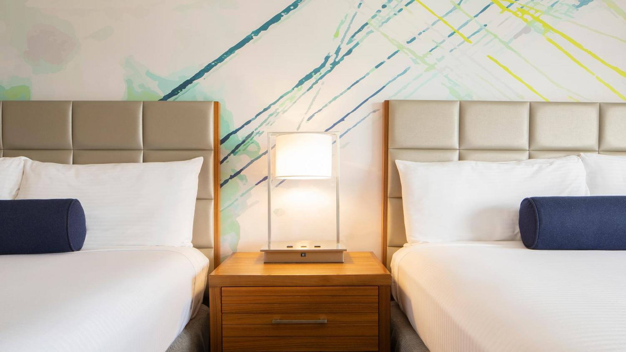 Sky Tower Premium Room 2 Queen Mountain View