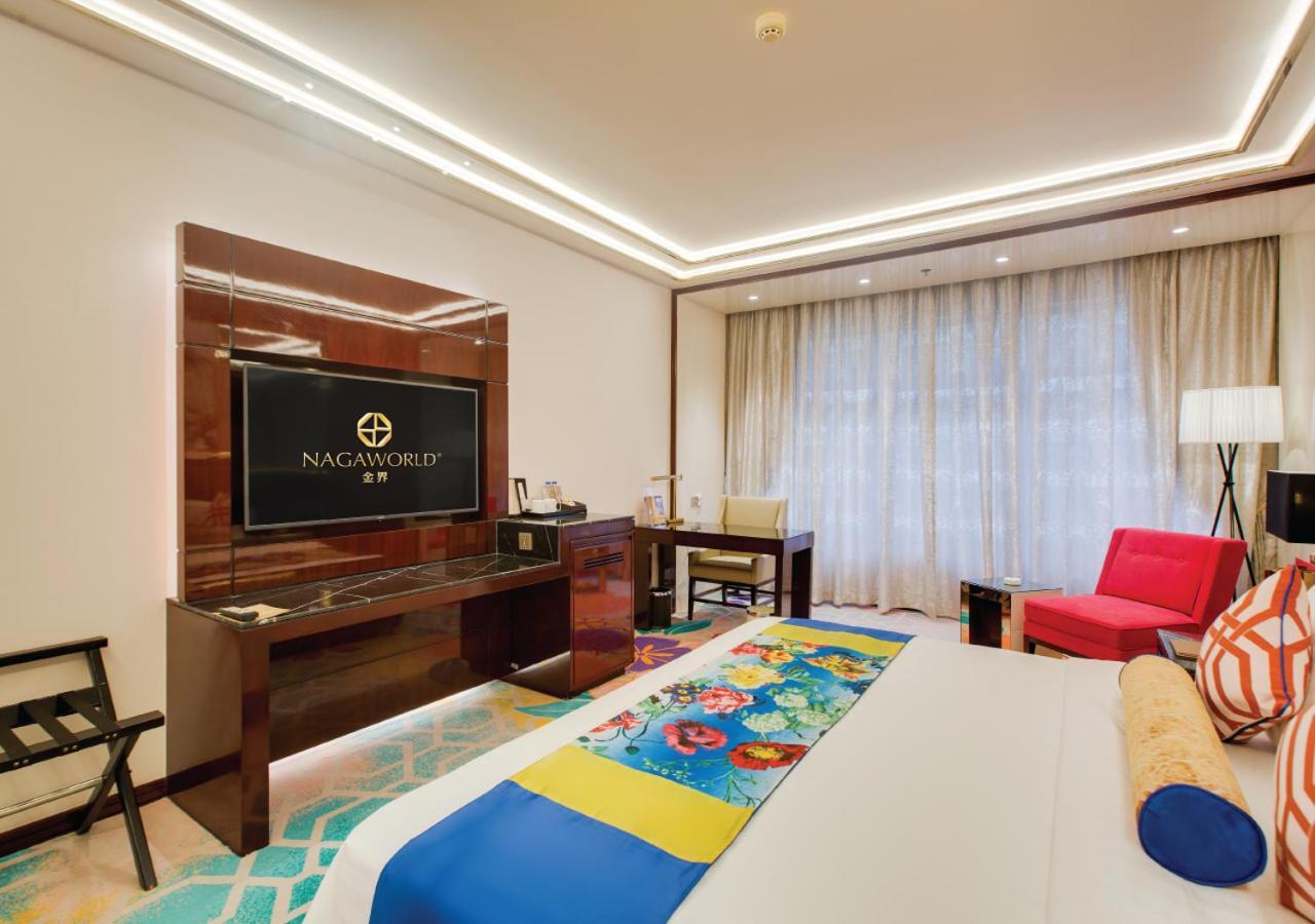 Deluxe Room NagaWorld 1