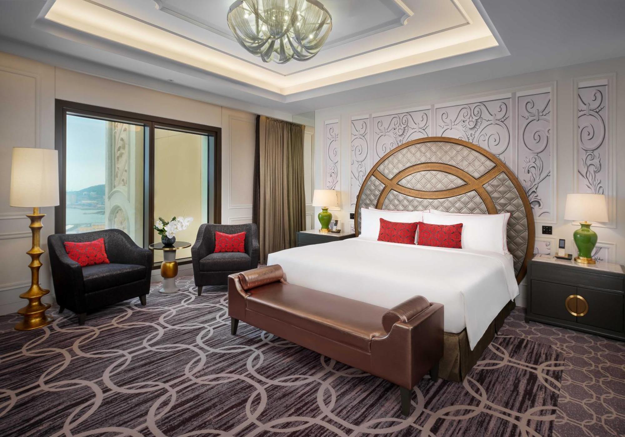 Ikonik suite