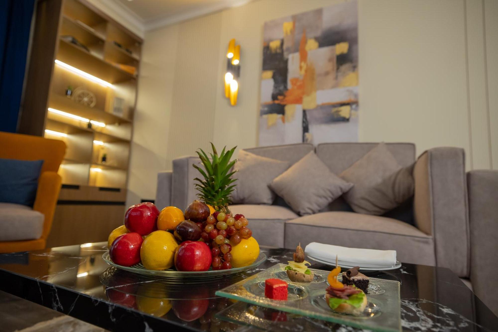Premium Suite 24 or 7 Butler Lounge Access