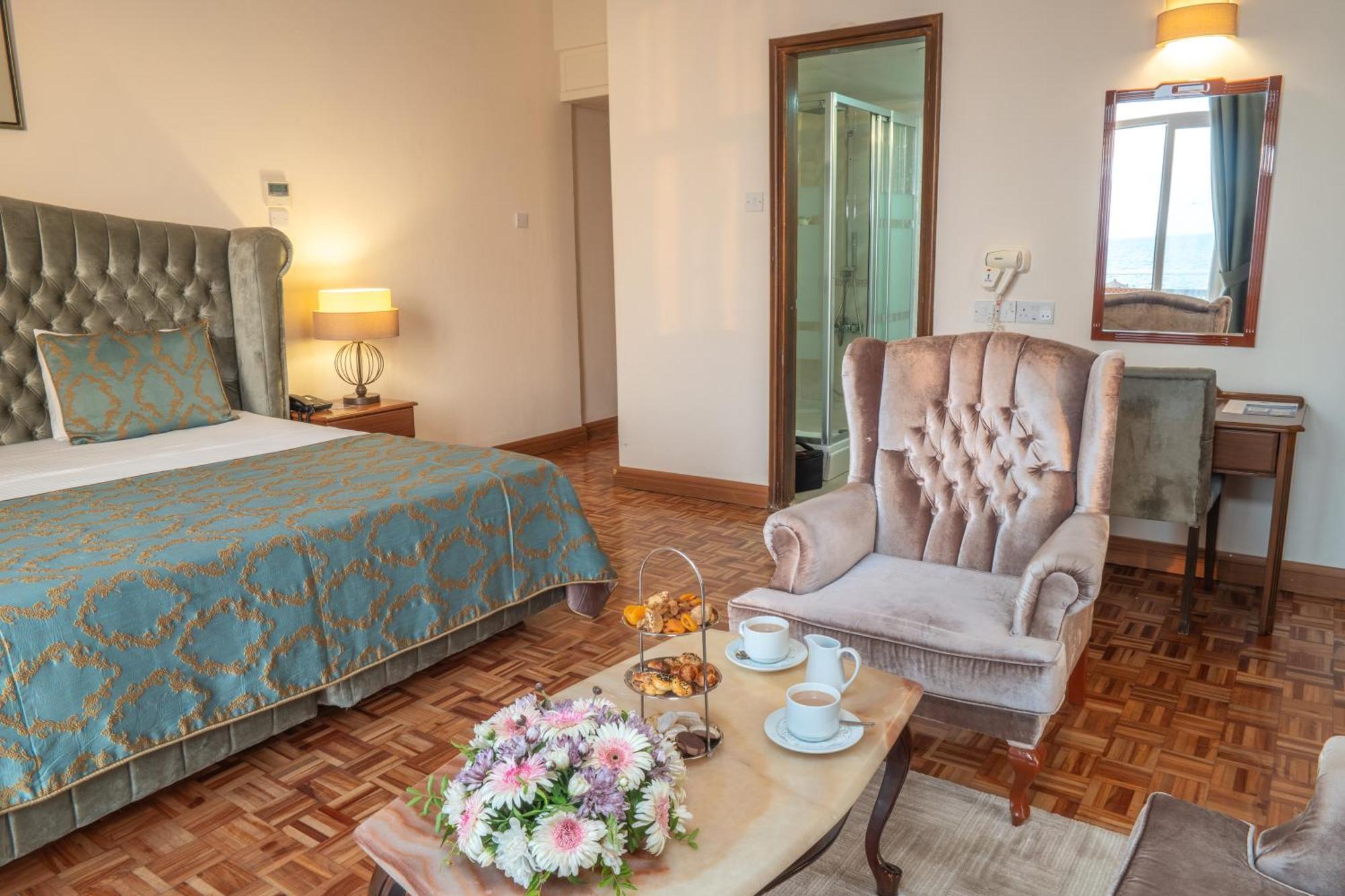 Double or Twin Room with Sea View