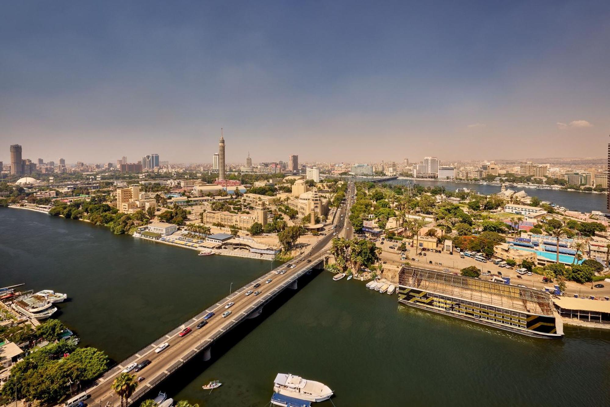Sky Suite 2 Bedroom Suite Bedroom 1 1 King Bedroom 2 2 Double Nile Skyline view