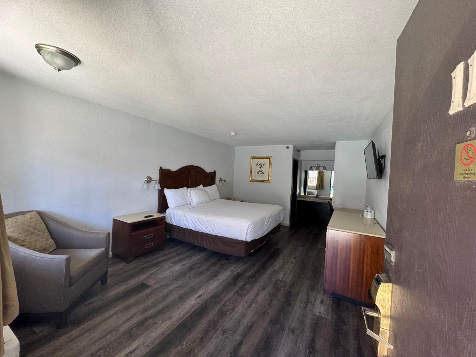 Superior King Room,1613669910:JPEG