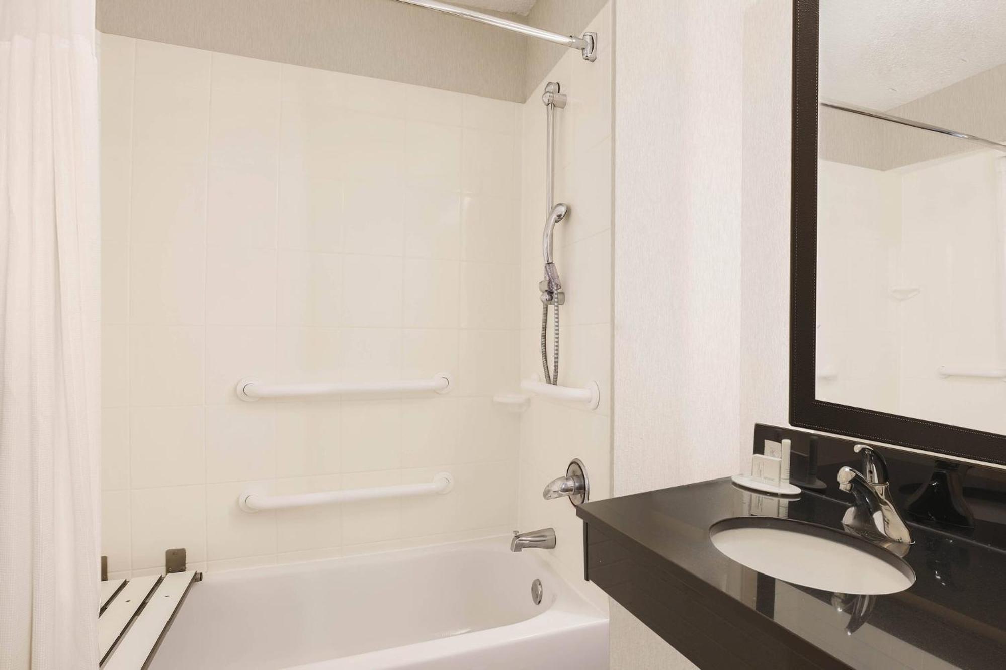 King Room - Hearing Accessible