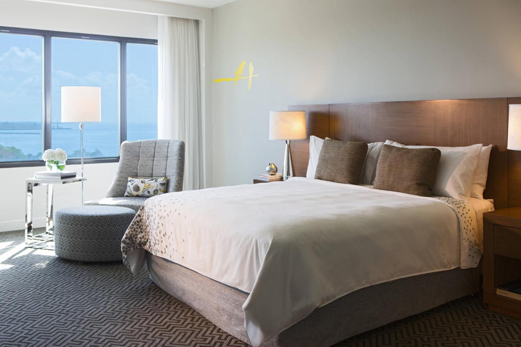 Club lounge access Guest room 1 King Bed Jaragua Tower