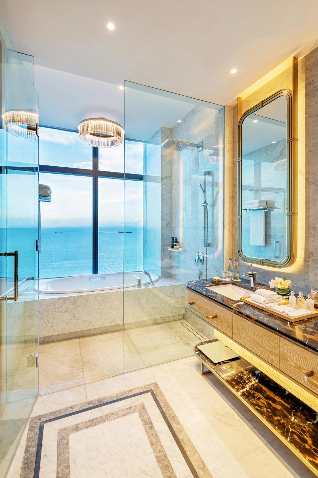 Signature Seaview King