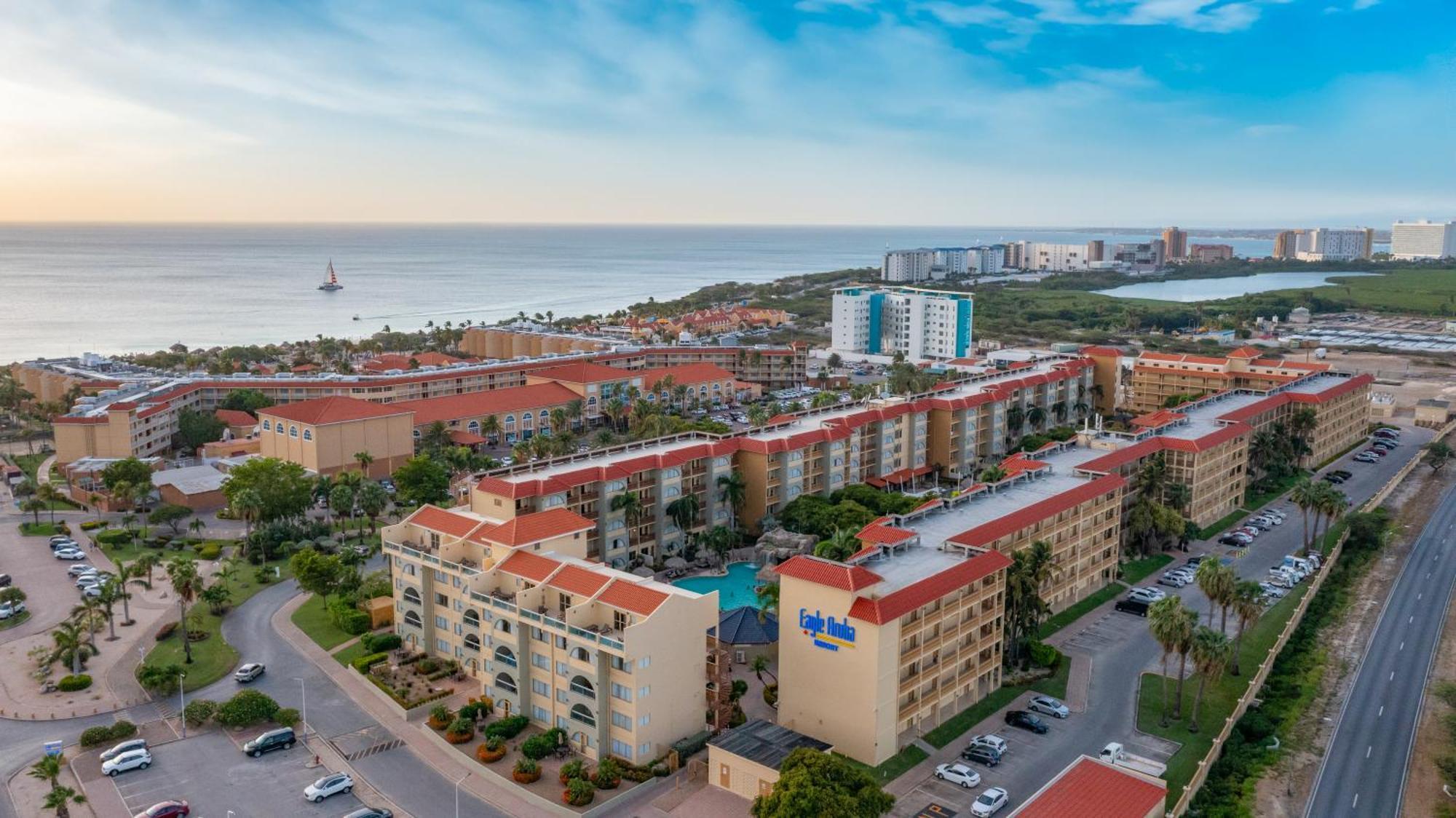 One-Bedroom Premium Suite with Two Double Beds,1669839373:JPEG