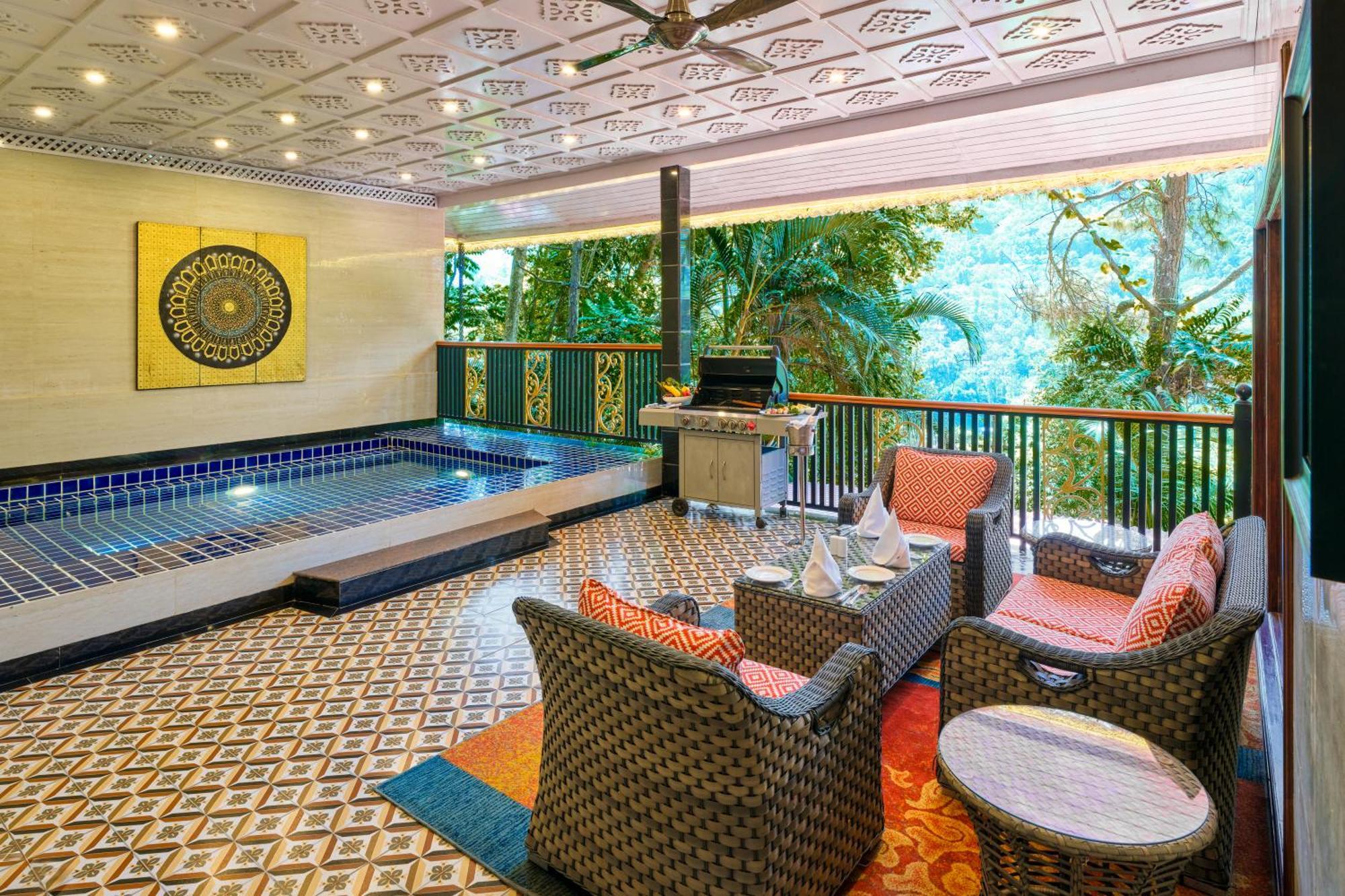 Crown Villa on Foods & Soft Beverages* | Discounts on Laundry Services* | INR 500 spa credit during your on selective Massage services TnC Apply* | Minibar 2 cans of soft Beverages Once on Arrival