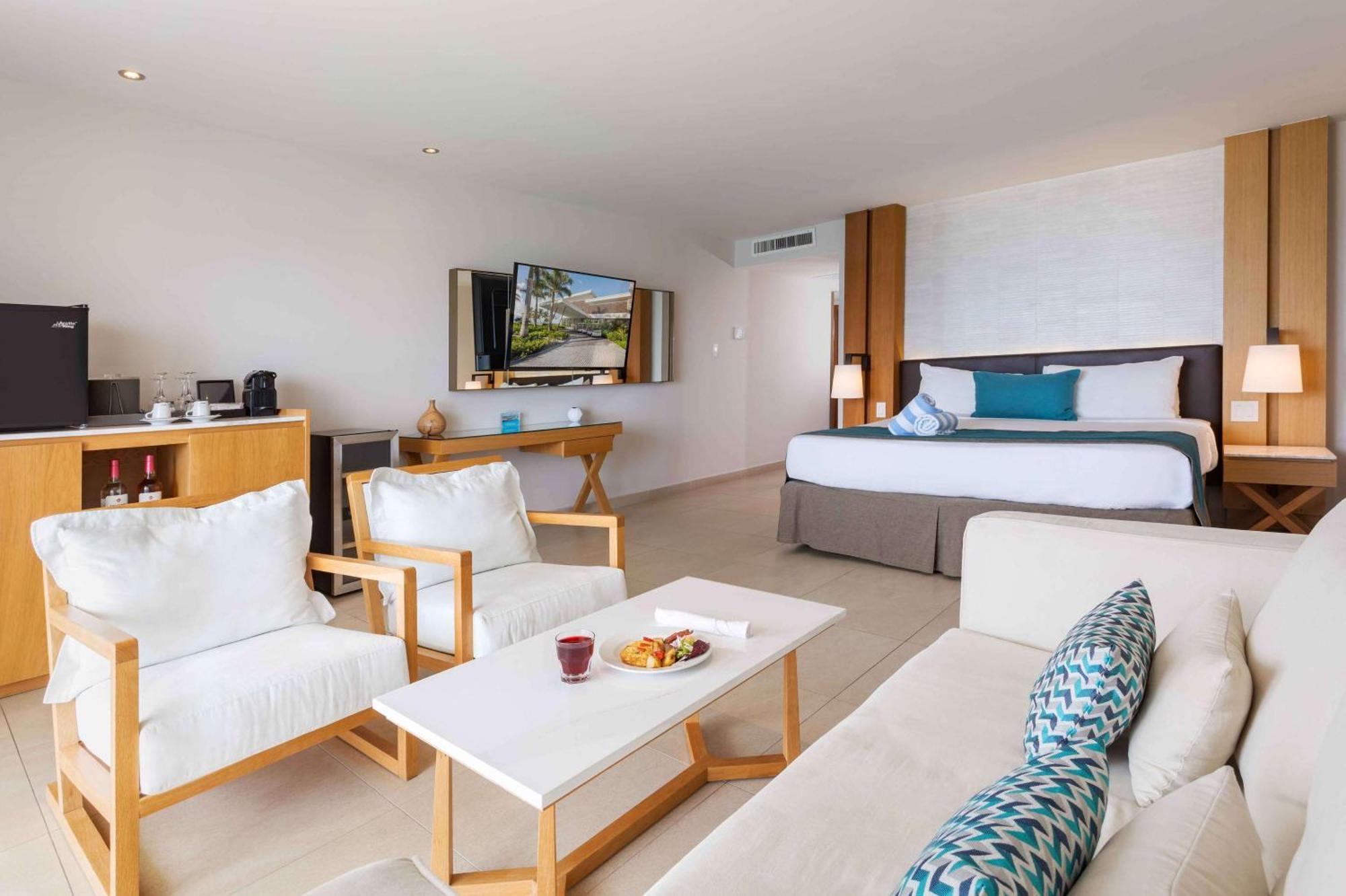 Deluxe Junior Suite,1661668122:JPEG