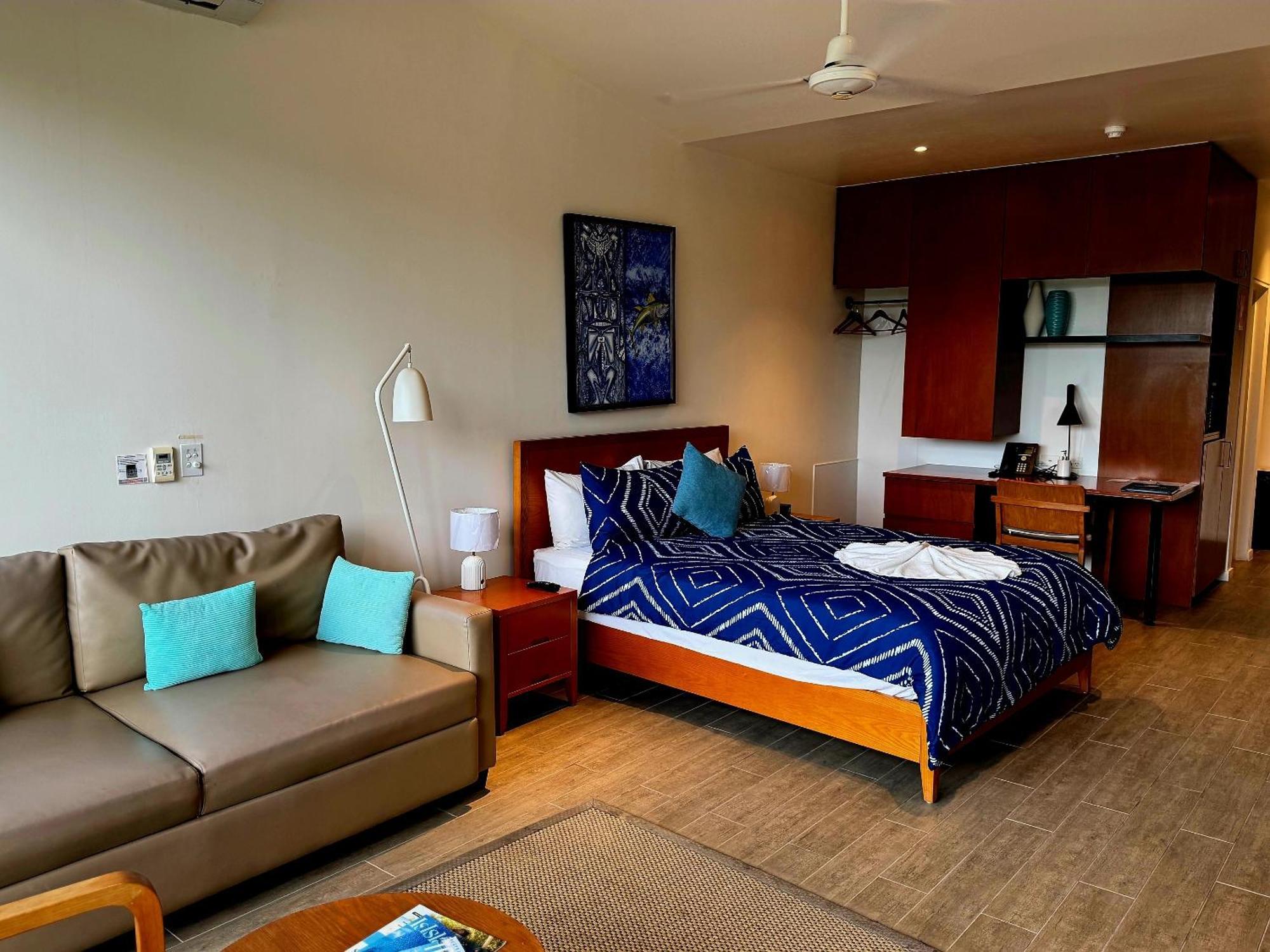 Deluxe Suite Long