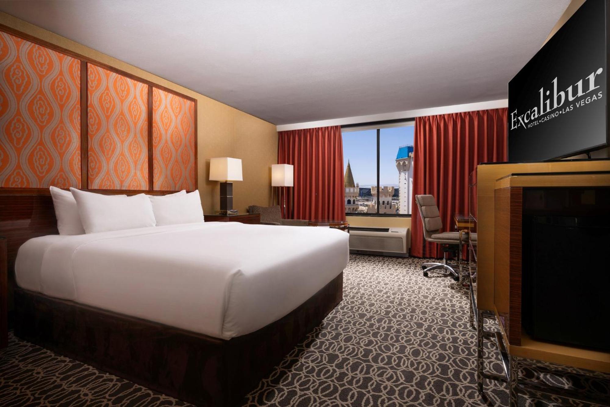Newly Renovated Resort Tower King,1698880710:JPEG