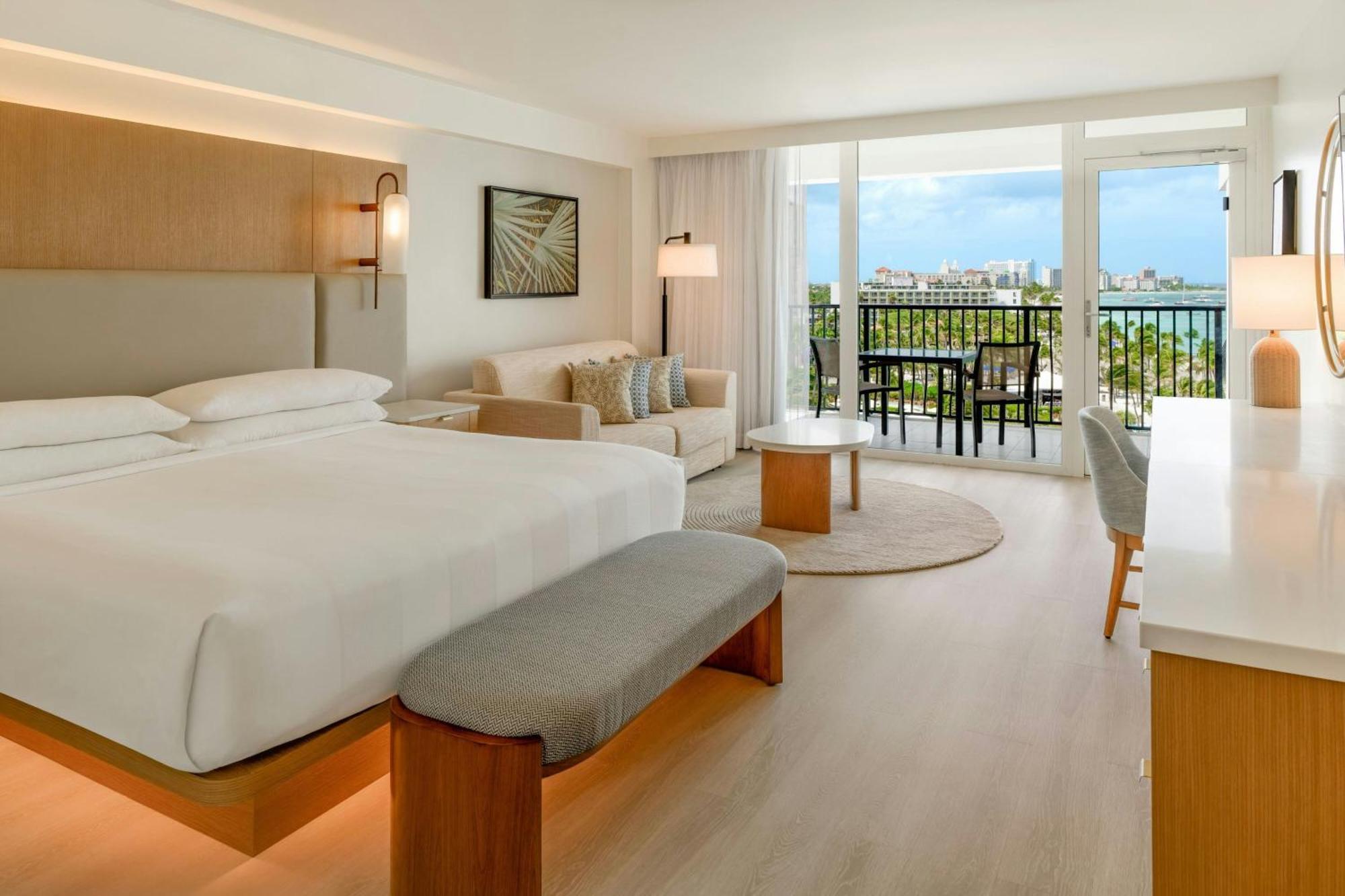 Tradewinds Deluxe View Club Level King Bed,1634413290:JPEG