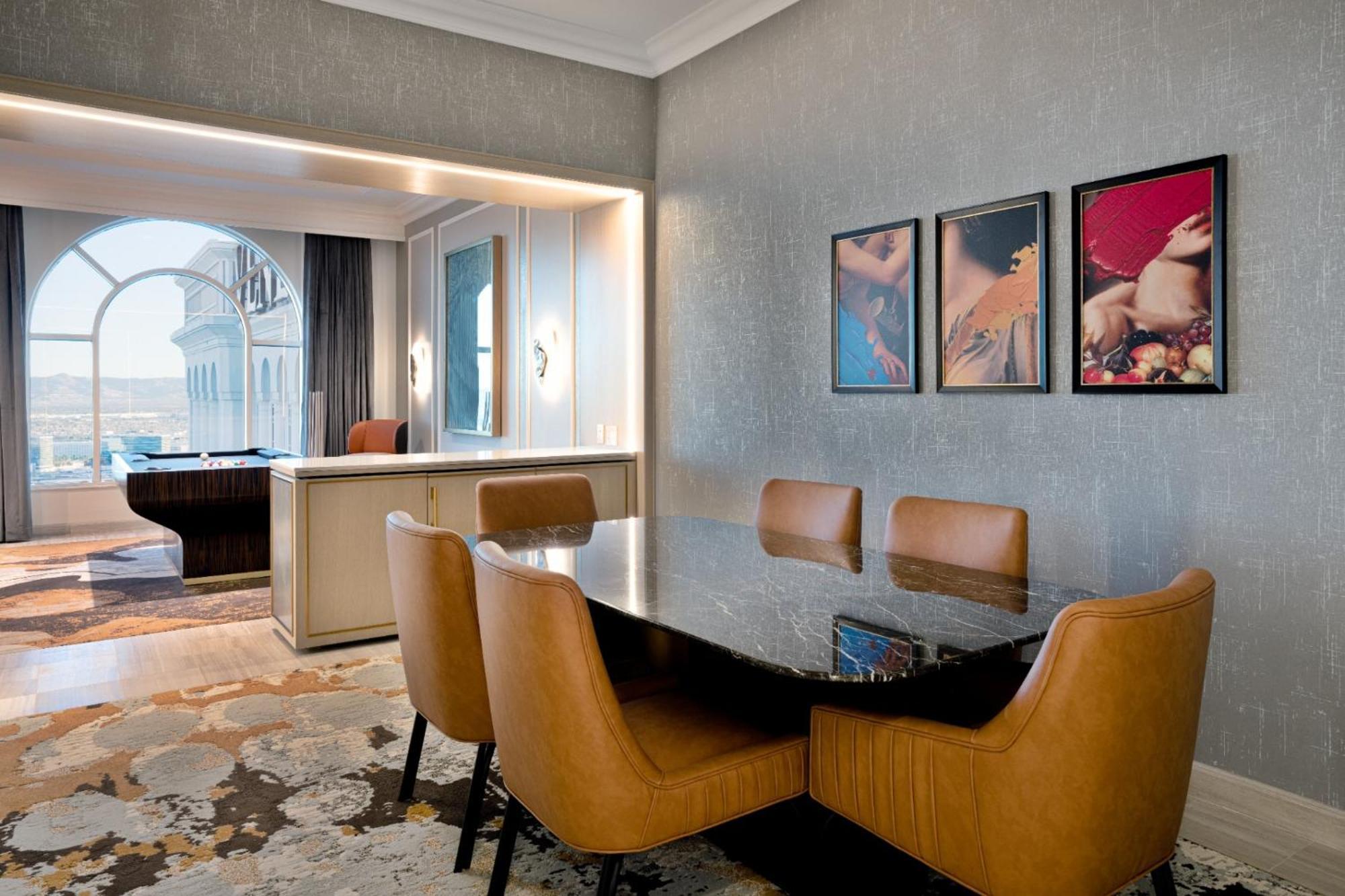 Newly Remodeled Grand King Suite City View