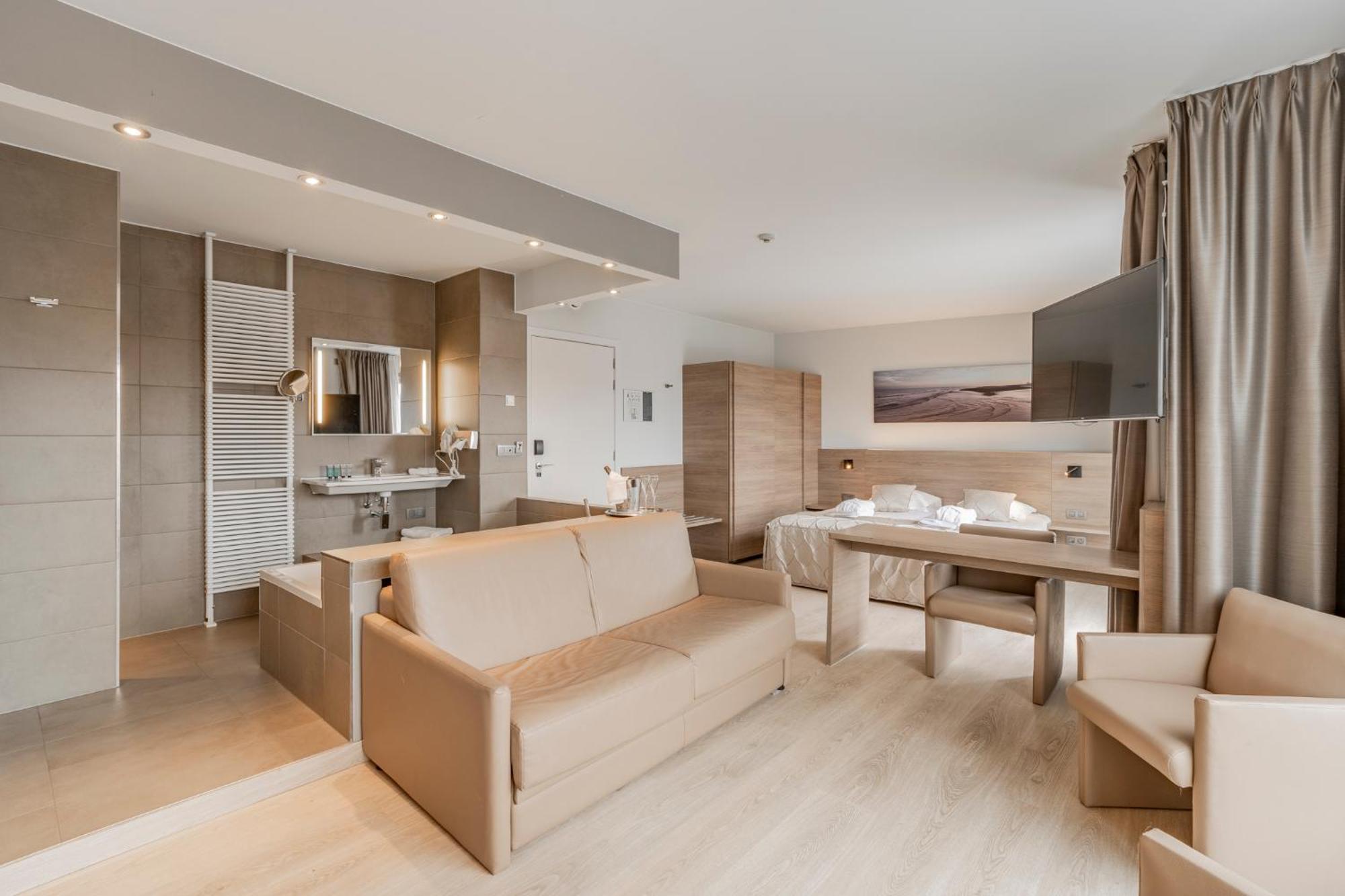 Penthouse Executive Suite Terrace