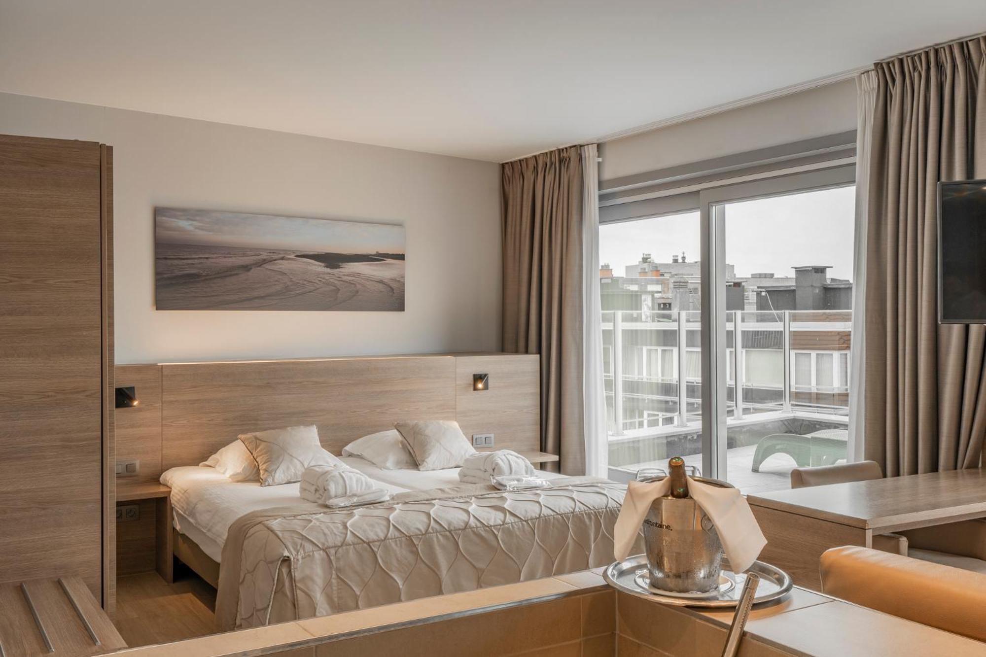 Penthouse Executive Suite Terrace