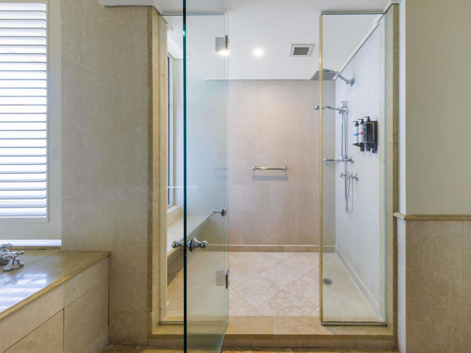 Junior King Suite City View Double Spa one drink voucher