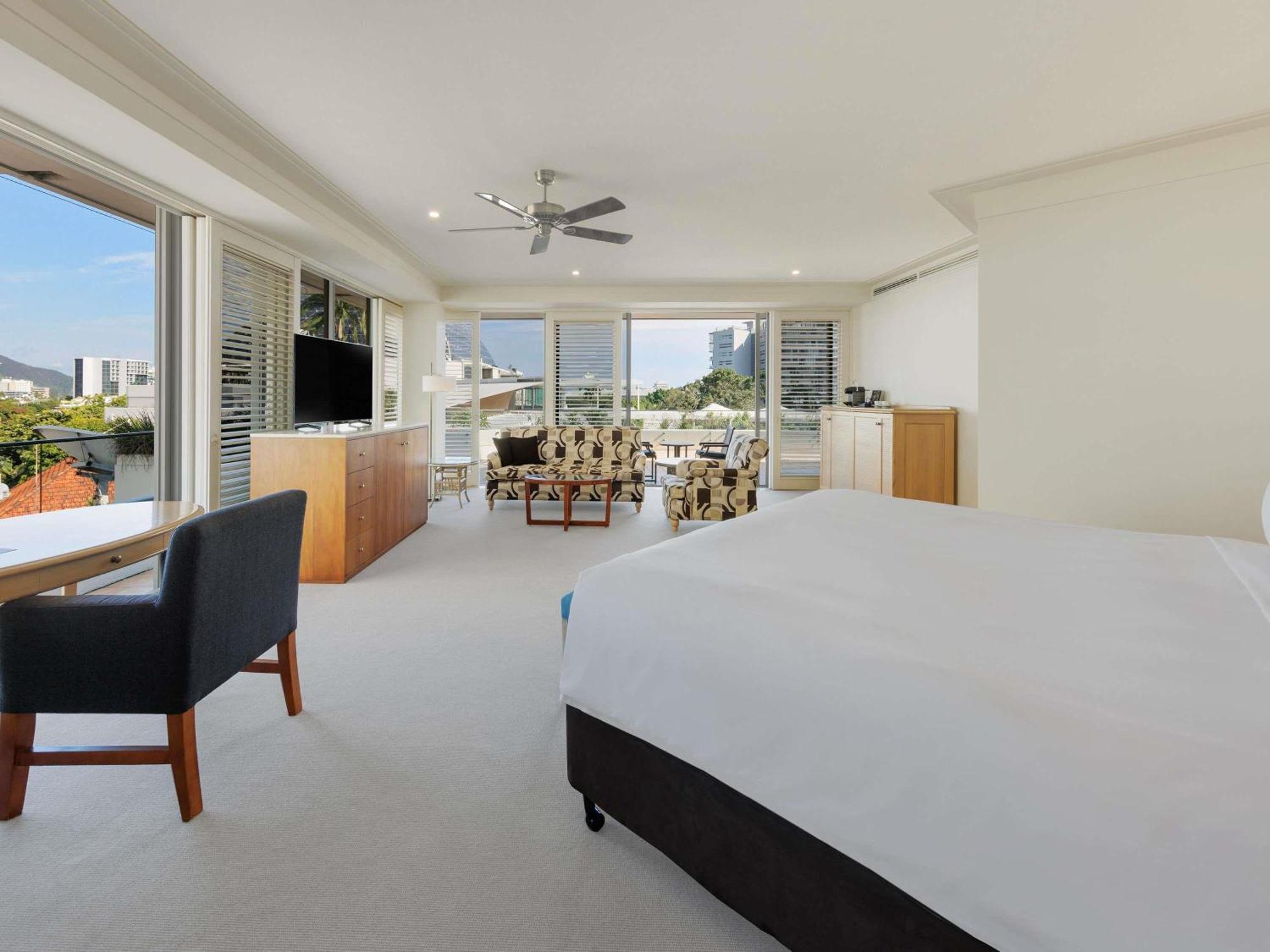 Junior King Suite City View Double Spa one drink voucher