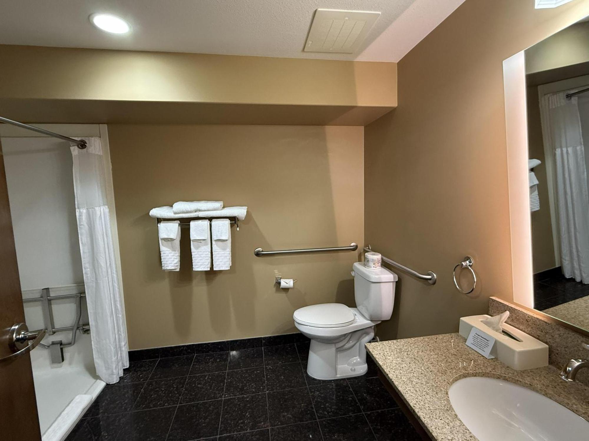 King Room with Walk-In Shower - Disability Access/Non-Smoking