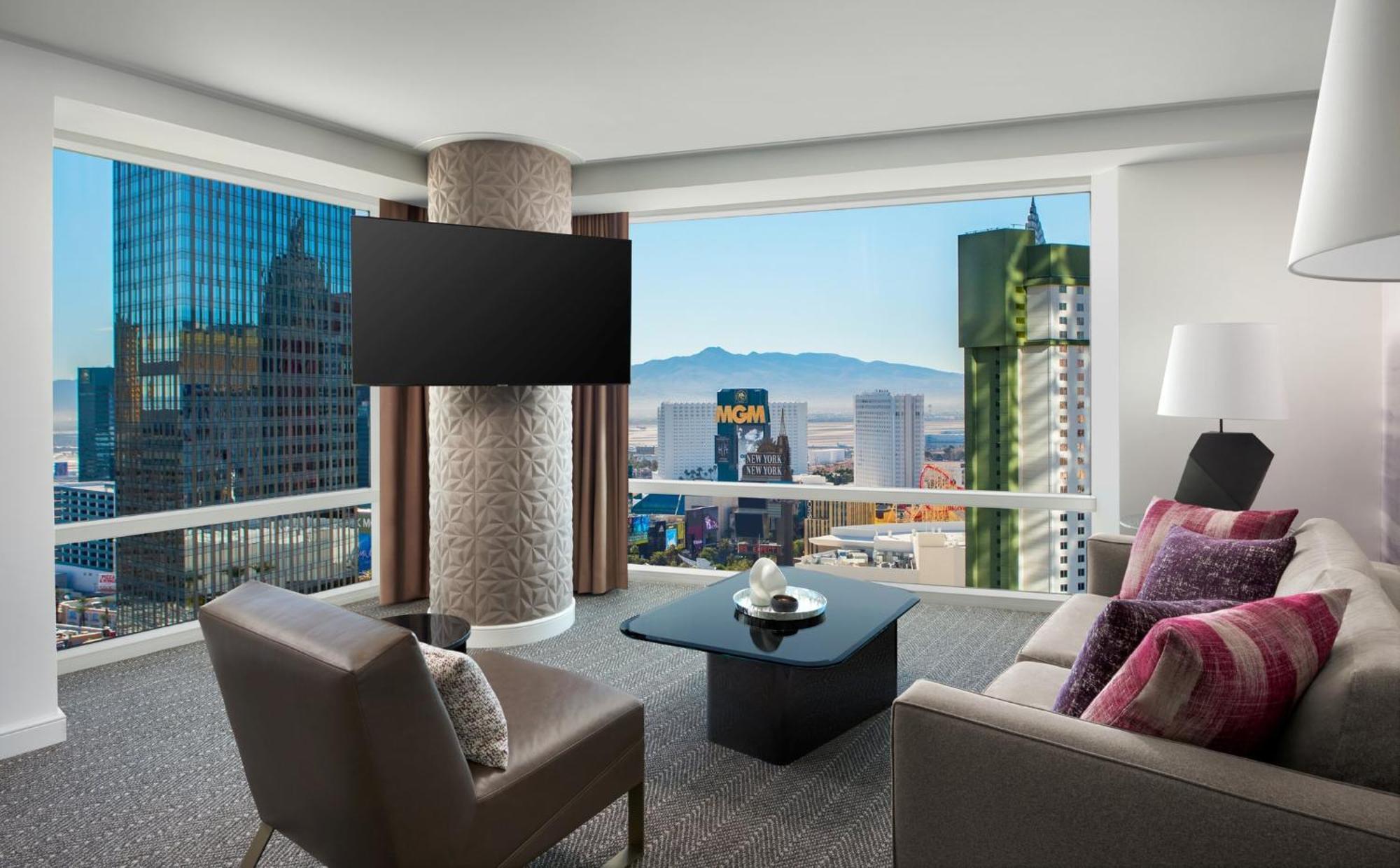 Corner Suite Panoramic View