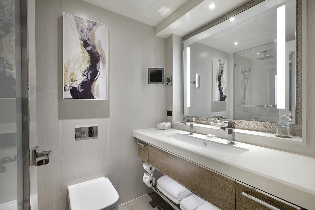 Superior Deluxe King Room