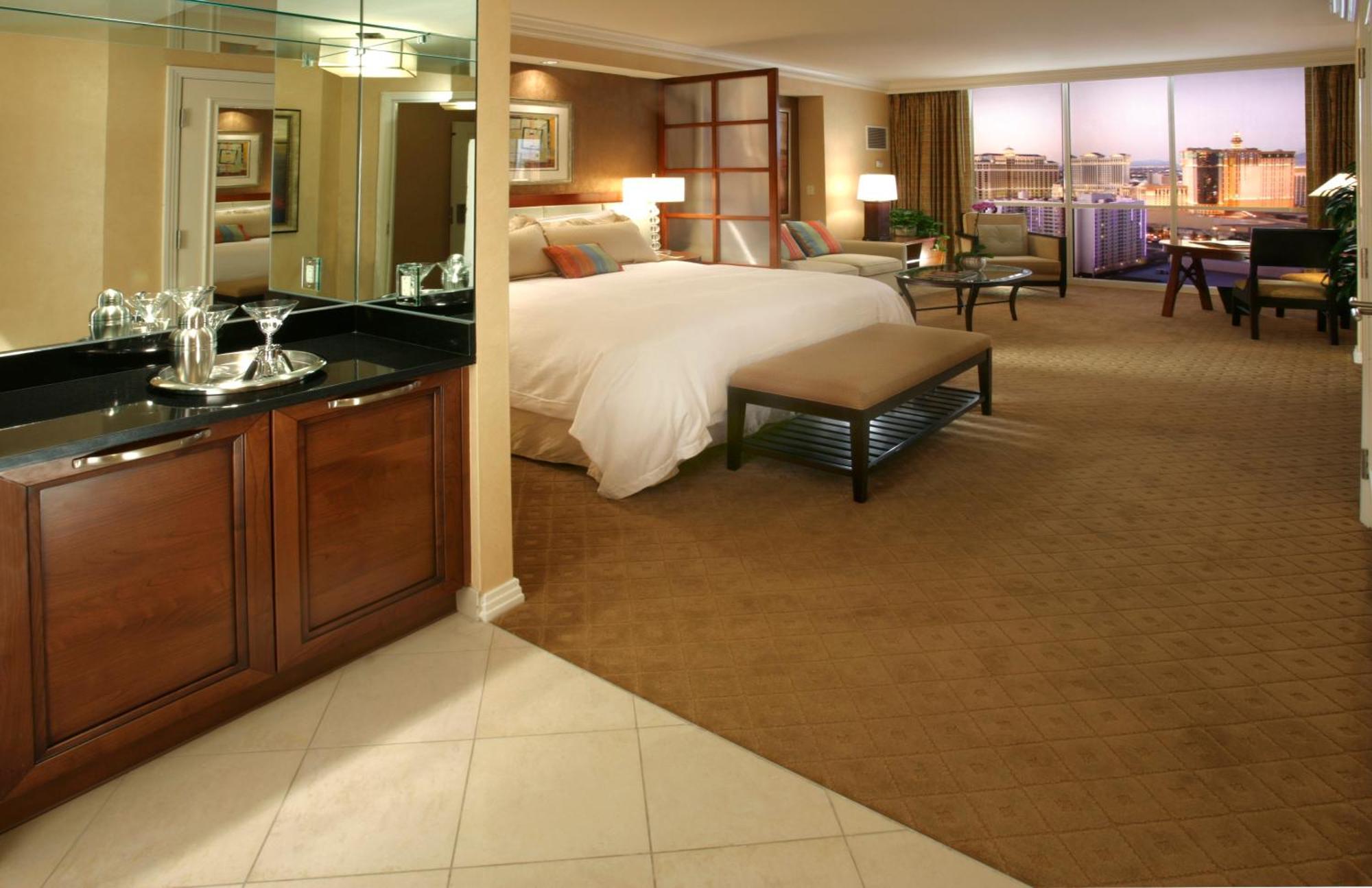 Signature Deluxe Suite
