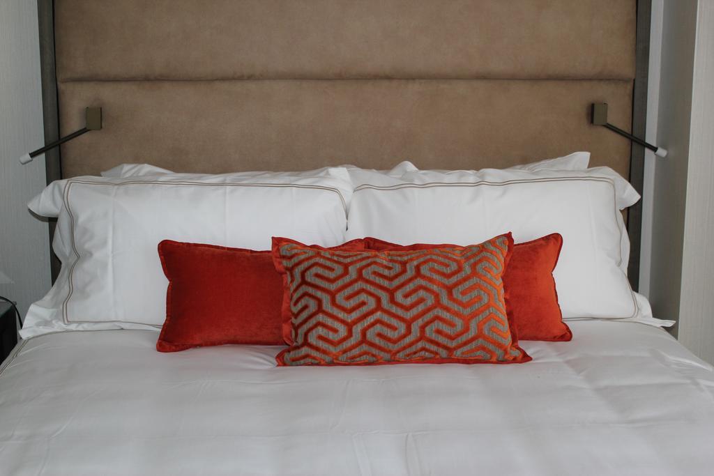 Premier King Suite