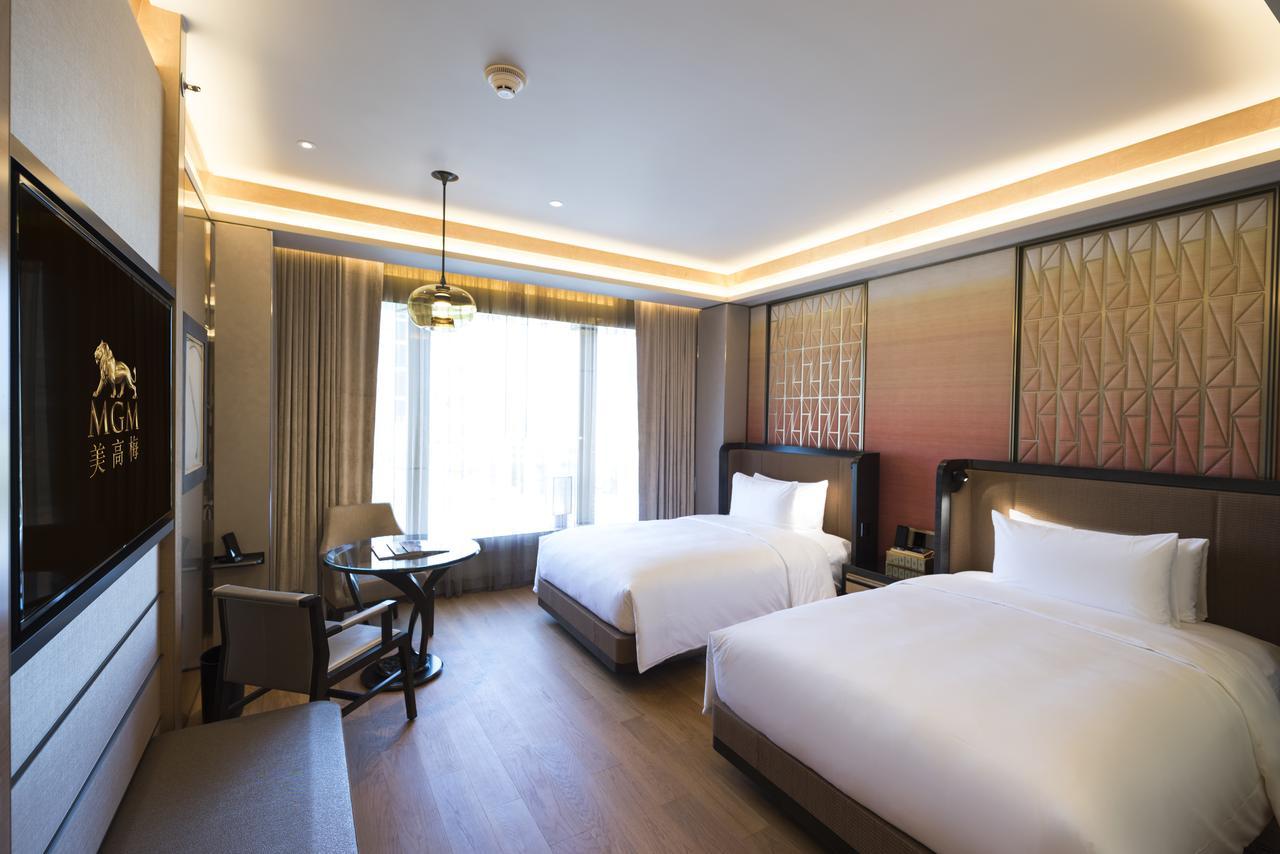 Emerald Twin Room with 2 Double Beds