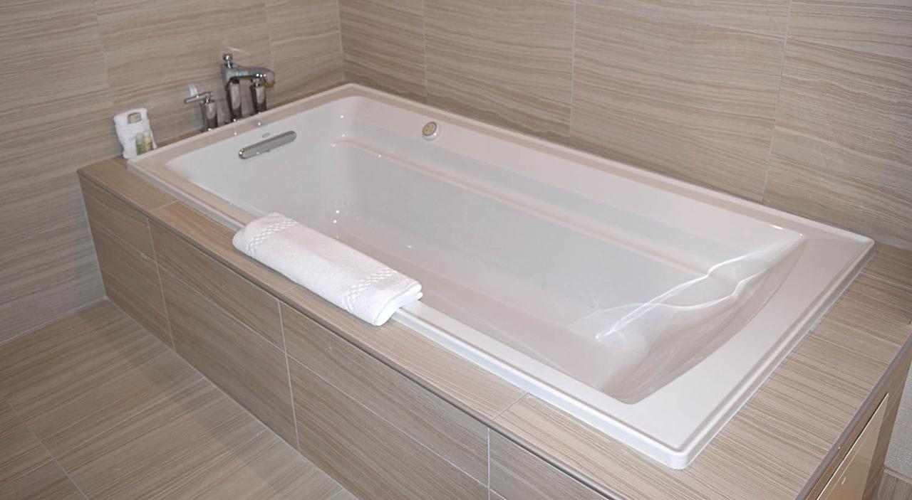 King Suite ADA,595688103:JPEG