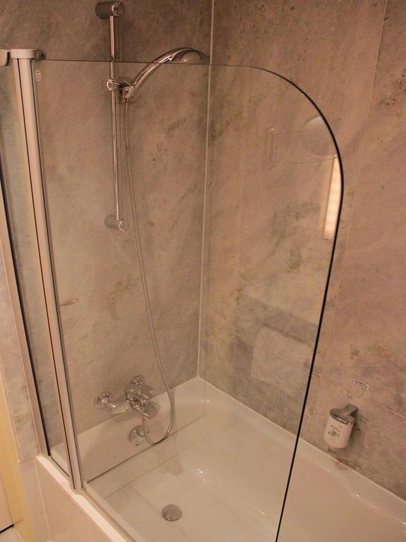 Twin Room with Bath