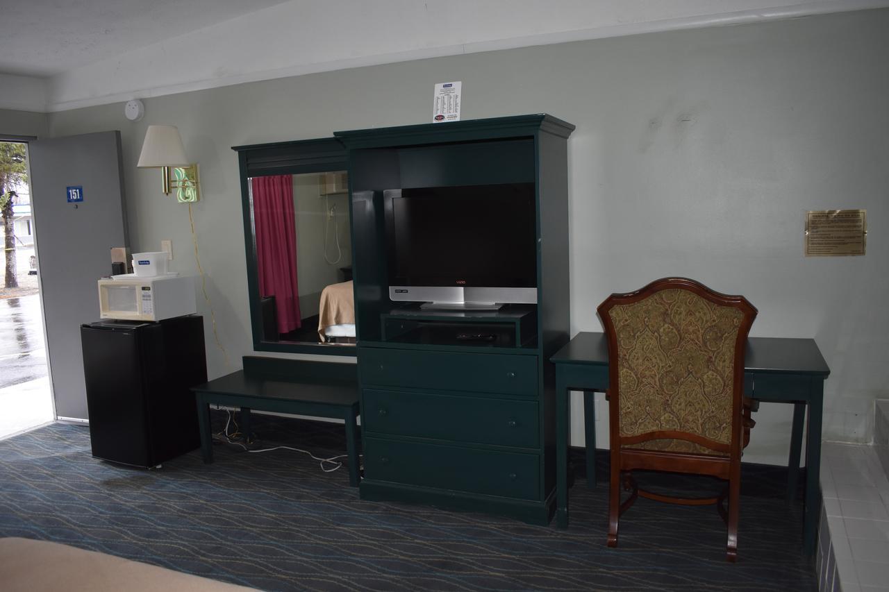 Deluxe Queen Room with Two Queen Beds