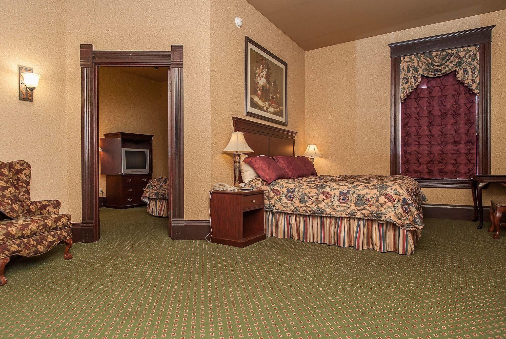 Standard Double Room or Twin Room - Non-Smoking