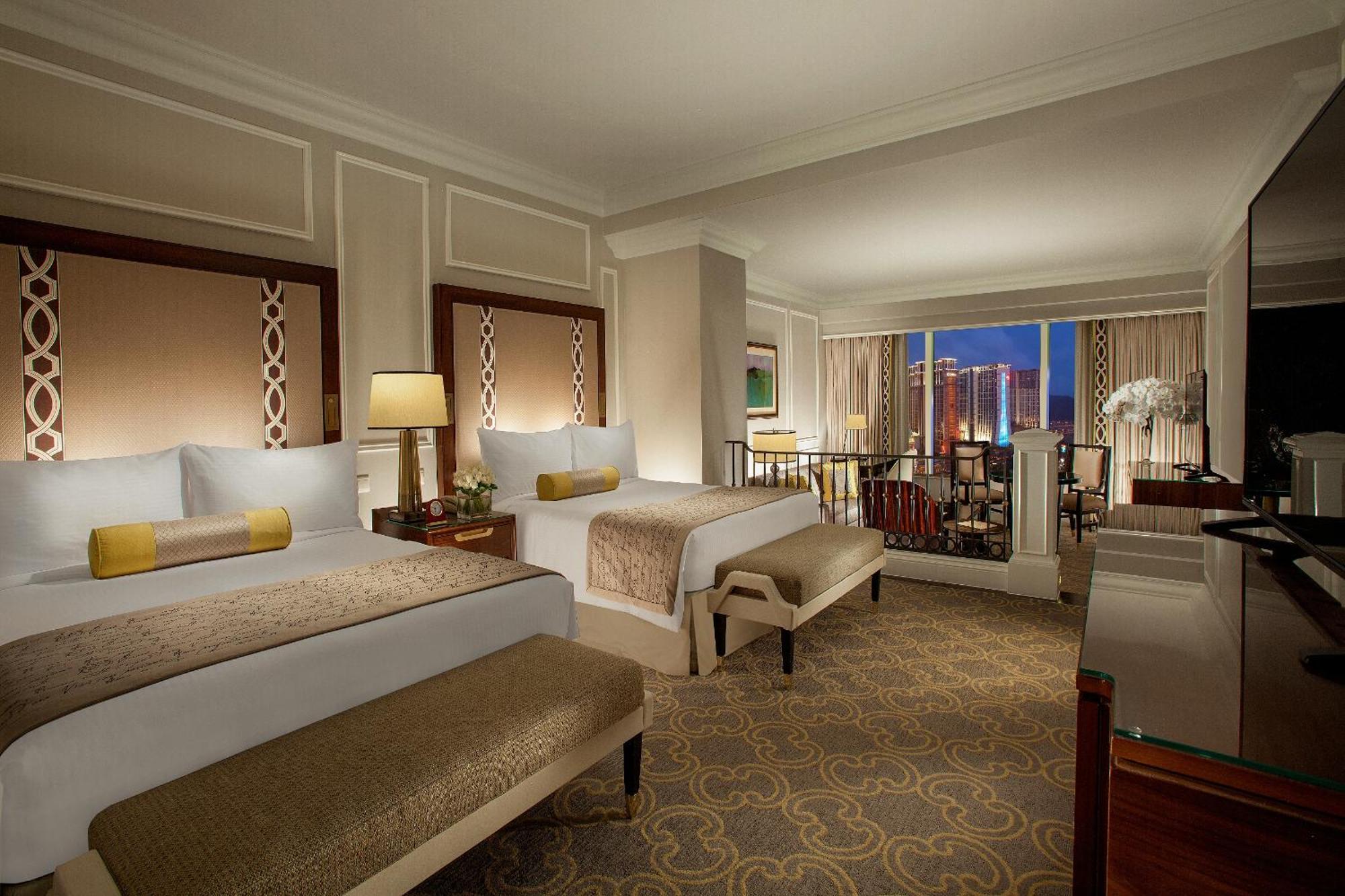 Bella Deluxe Cotai View Suite with Buffet Breakfast for 2 people