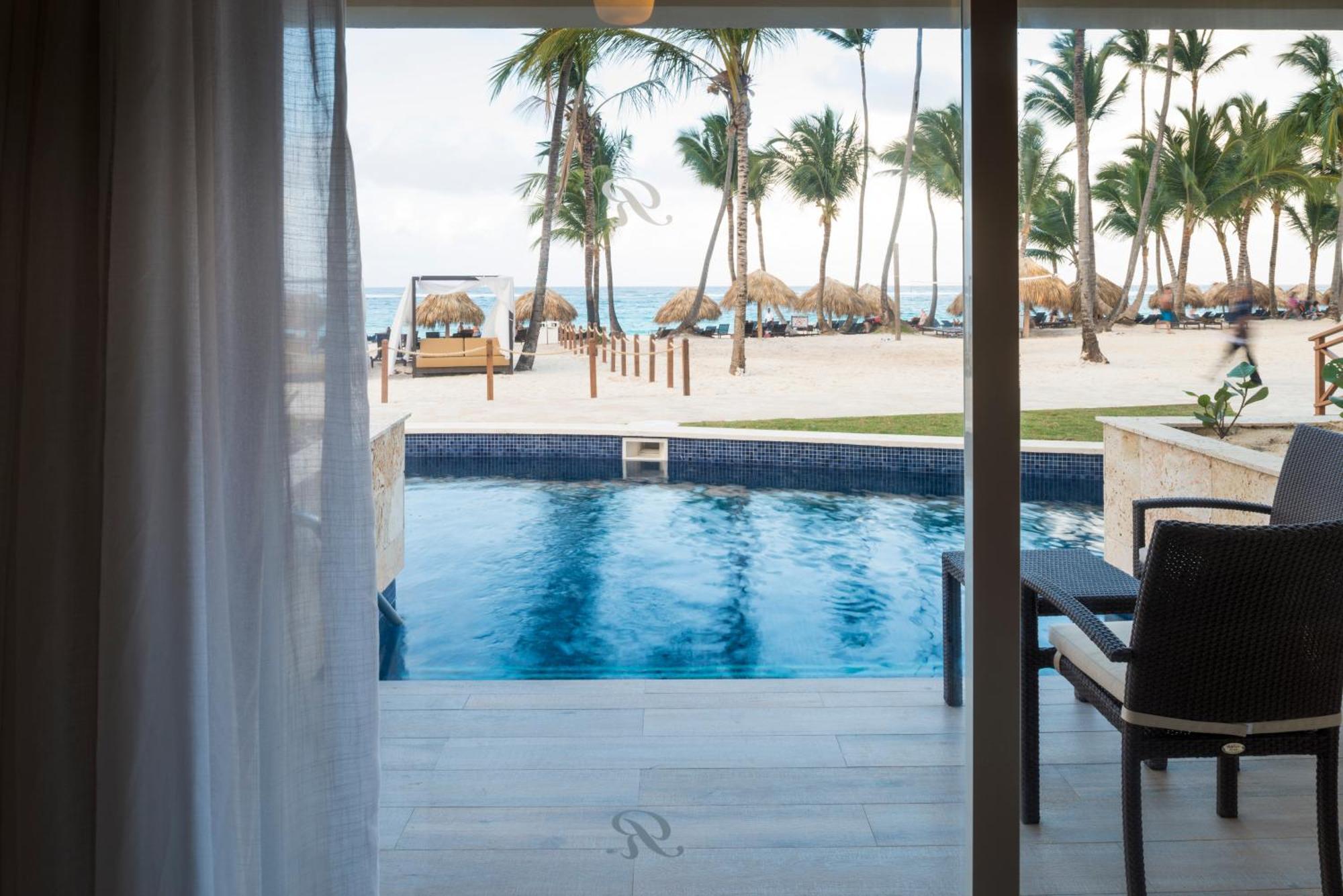 Luxury Swim Out Room Diamond Club,697516095:JPEG