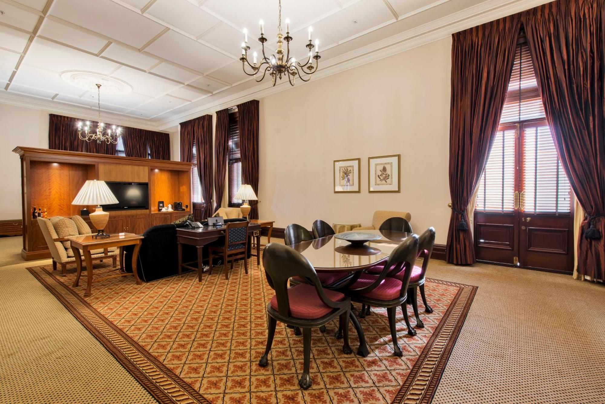 Hotel Suite,1436370475:JPEG