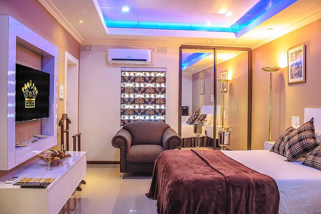 Queen Suite