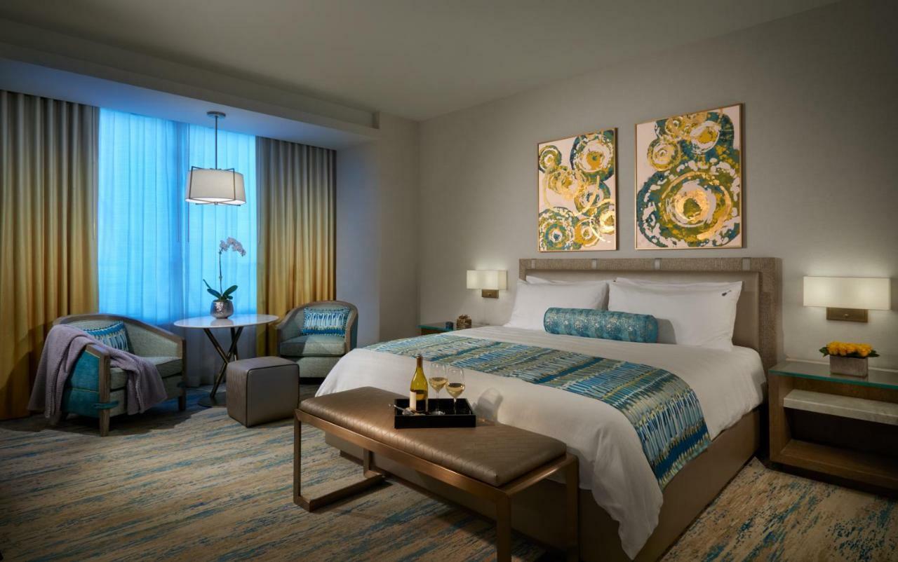 King Room Pool View