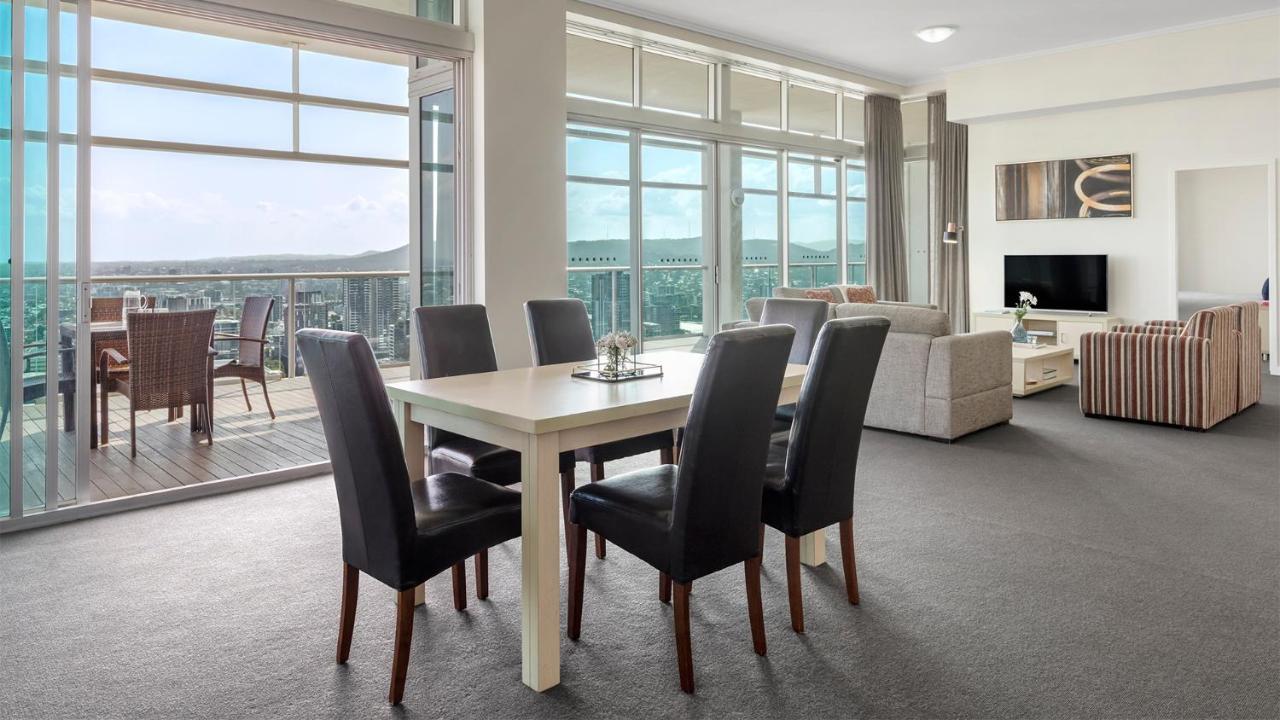 Three-Bedroom Apartment River View No Housekeeping