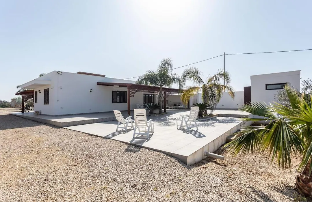 Villa Stracca Con Ampio Spazio Esterno-1